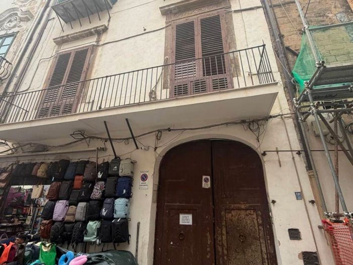 Appartamento trilocale in vendita in Via Bandiera, Castellammare, Palermo