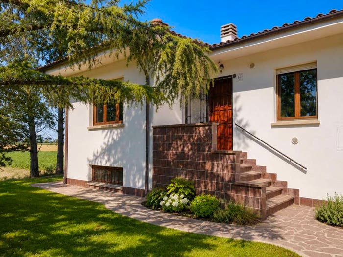 Casa con 6 locali in vendita in via Sillaro, Medicina