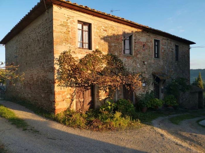 Casa con 6 locali in vendita in Badia Agnano, Bucine
