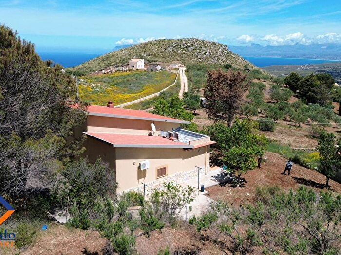 Casa con 6 locali in vendita in Contrada Sarmuci, Castellammare del Golfo