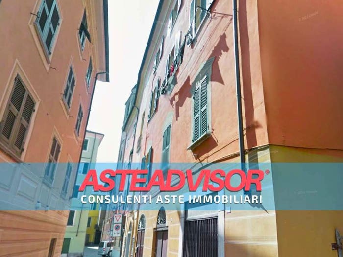 Appartamento con 6 locali in vendita in Piazza Stura, Centro, Ovada