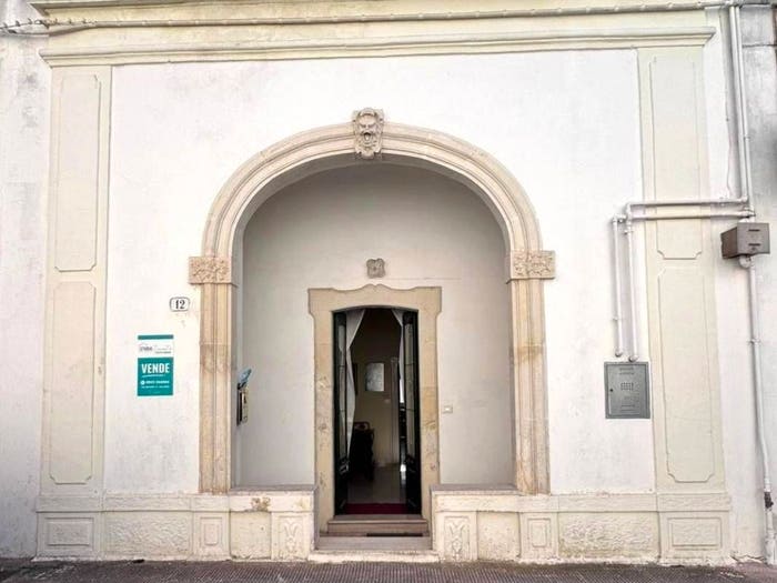 Appartamento trilocale in vendita in Via Giuseppe Parini, Centro, Galatina
