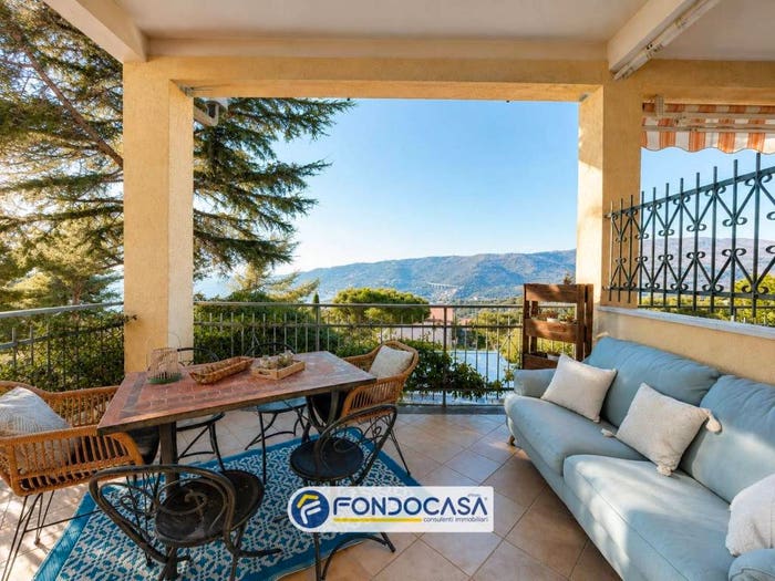 Appartamento trilocale in vendita in Via Soprana, Marina Di Andora, Andora