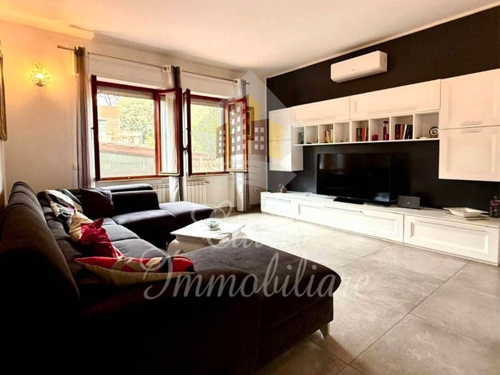 Casa con 6 locali in vendita in Località Montemazzano, Centro, Piombino