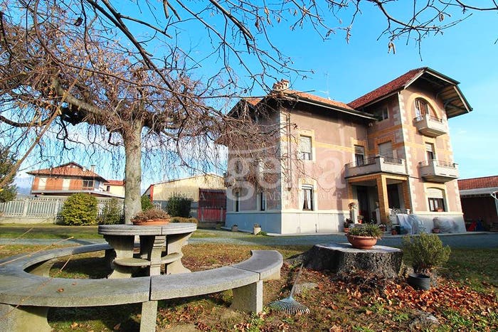 Casa con 6 locali in vendita in Via Roma, Valdengo