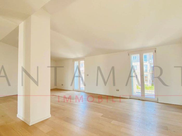 Appartamento quadrilocale in affitto in Via Andrea Solari, Solari, Milano
