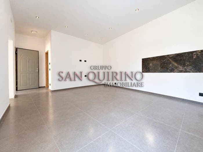 Appartamento bilocale in vendita in Via Montanari, Centro, Mirandola