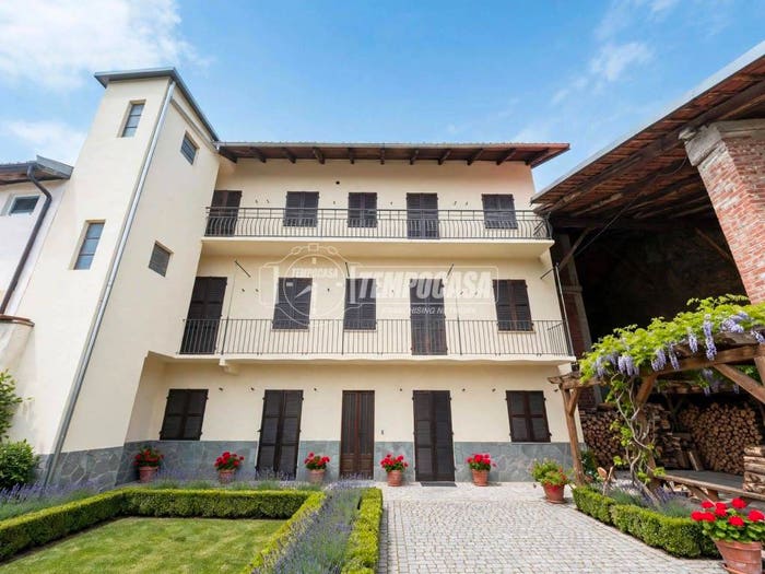 Casa con 6 locali in vendita in Via Giordano Bruno, Centro, Trana