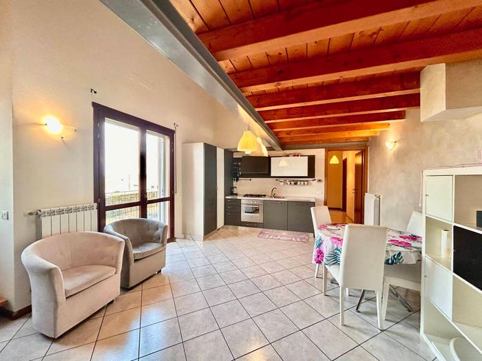 Appartamento trilocale in vendita in Via Padre David Maria Turoldo, Rudiano