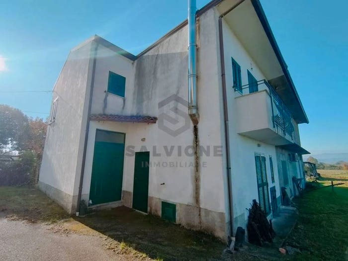Casa quadrilocale in vendita in Località Macchia, Faicchio