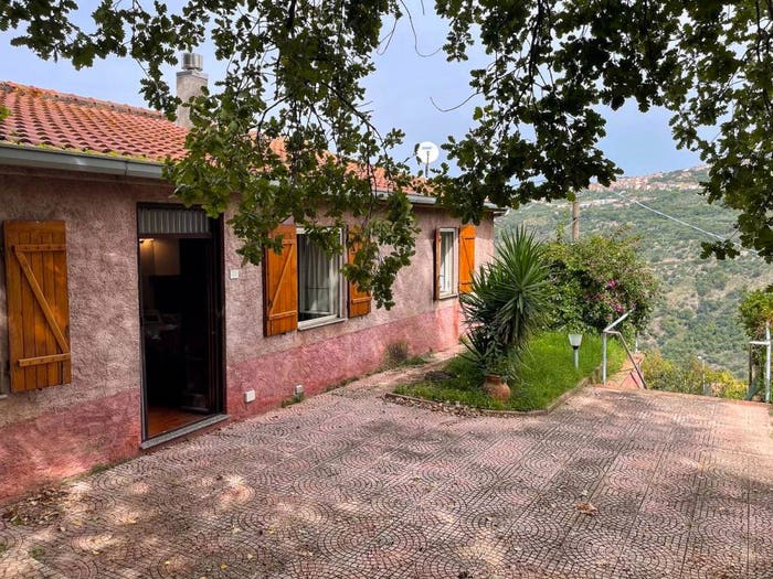 Casa con 6 locali in vendita in Contrada San Biagio, San Salvatore di Fitalia