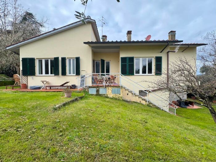 Casa con 6 locali in vendita in via torta, Centro, Bagno a Ripoli
