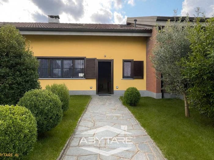 Casa con 5 locali in vendita in Via CampassiTetti Griffa, La Loggia