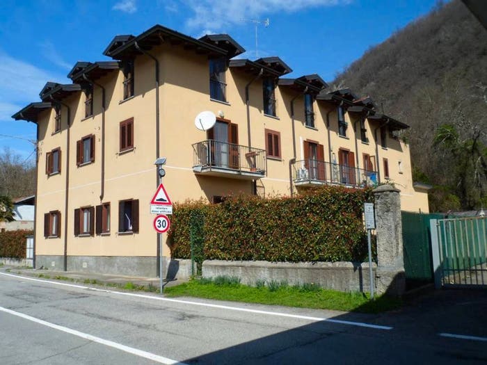 Appartamento quadrilocale in vendita in Via Europa No Number, Centro, Dumenza