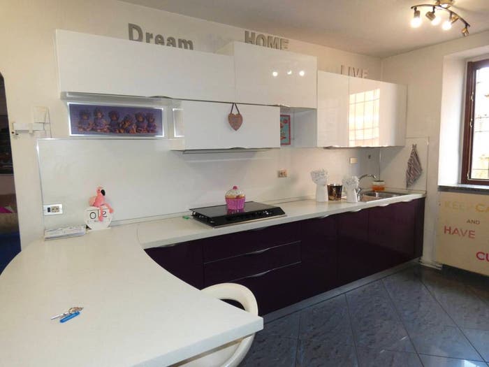Casa trilocale in vendita in Via Benedetto Cairoli, Centro, CadeglianoViconago