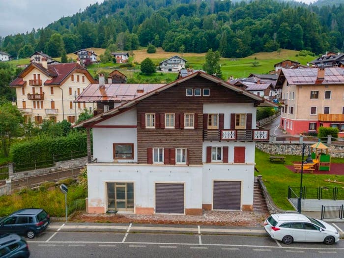 Appartamento con 6 locali in vendita in Voltago Agordino