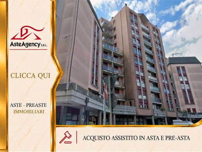 Appartamento trilocale in vendita in Via Cadore, Semicentro Ospedale, Gallarate