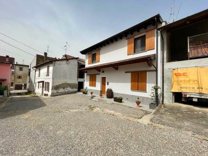 Casa trilocale in vendita in via giacomo matteotti, Centro, Miradolo Terme