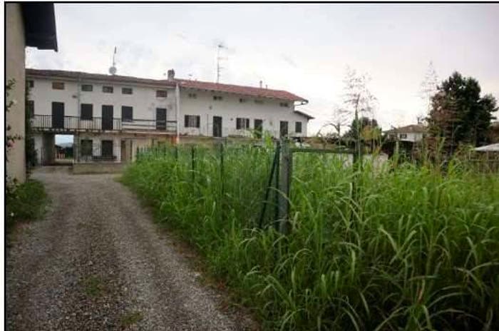 Casa quadrilocale in vendita in Via Alzate, Centro, Oleggio
