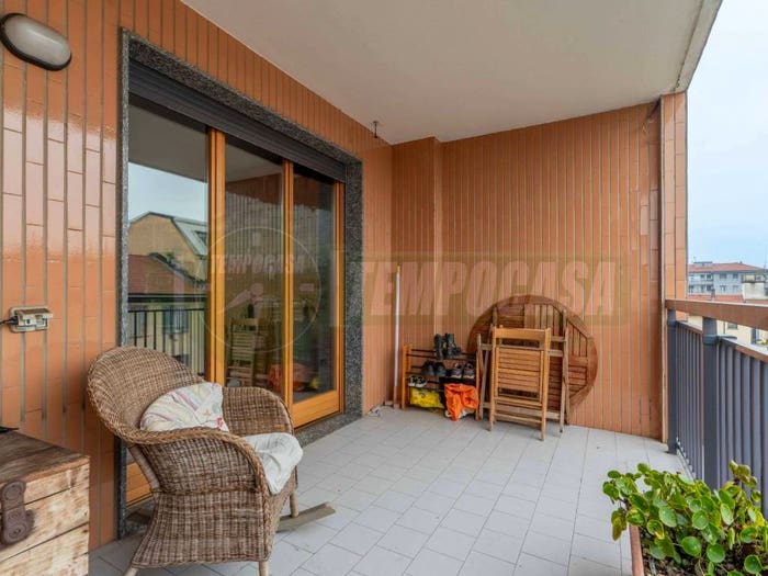 Appartamento trilocale in vendita in Via Giambellino, Giambellino, Milano