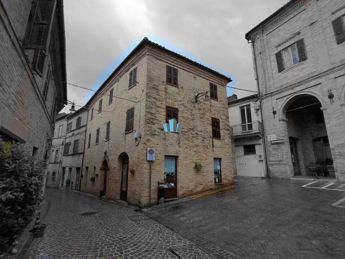 Casa con 6 locali in vendita in VIA SAN LIBERATO, Centro, Loro Piceno