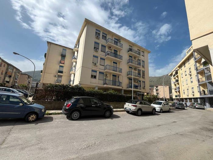 Appartamento con 5 locali in vendita in Via Assoro, Borgo Nuovo Castellana, Palermo