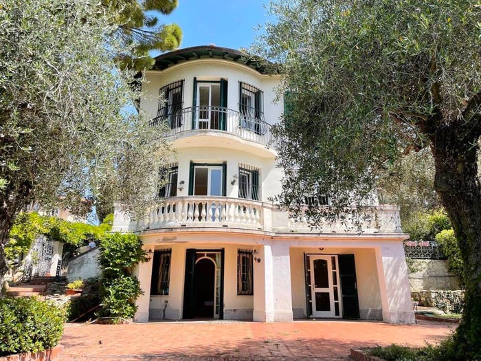 Casa con 6 locali in vendita in Via Romana, Bordighera