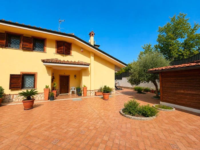 Casa con 6 locali in vendita in Via delle Molette, Fonte Nuova
