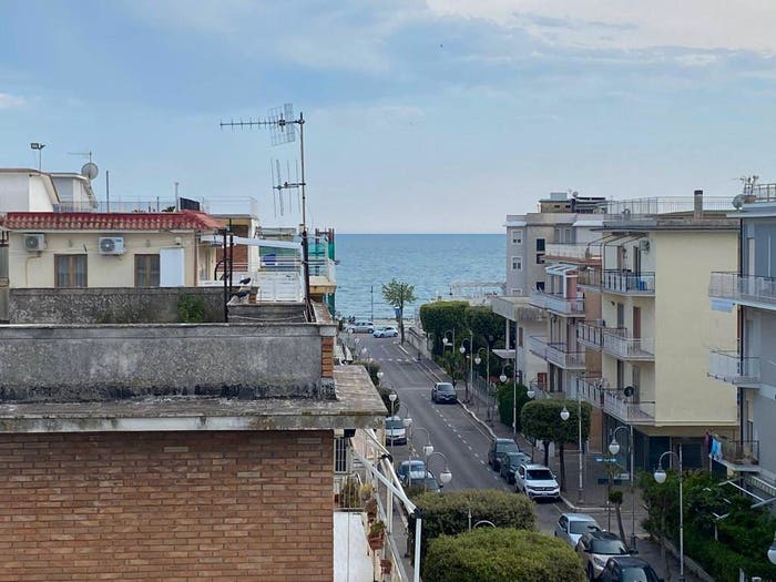 Appartamento con 6 locali in vendita in Via Italo Balbo, Centro, Minturno