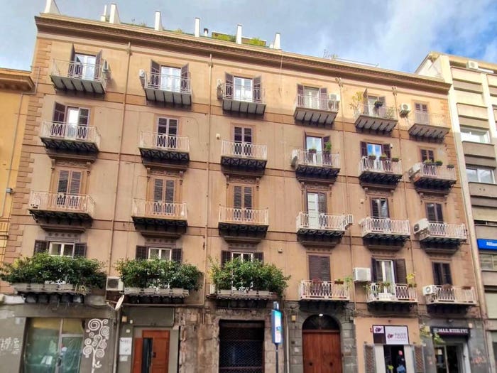Appartamento con 6 locali in vendita in Via Mariano Stabile, Politeama Ruggiero Settimo, Palermo