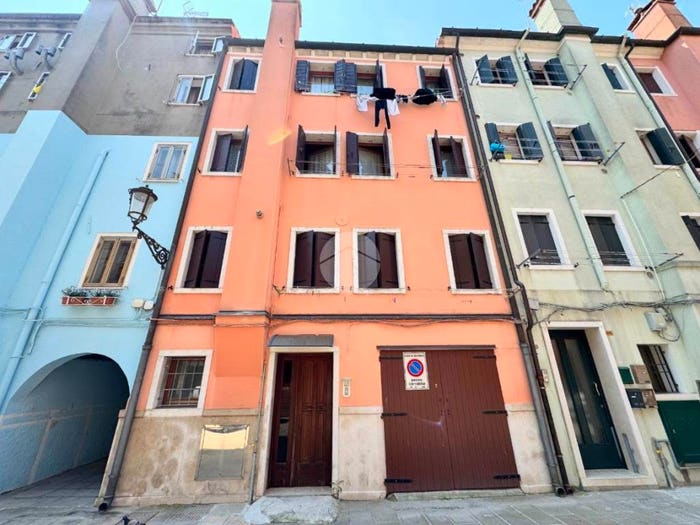 Appartamento quadrilocale in vendita in Calle Duse, Centro Storico, Chioggia