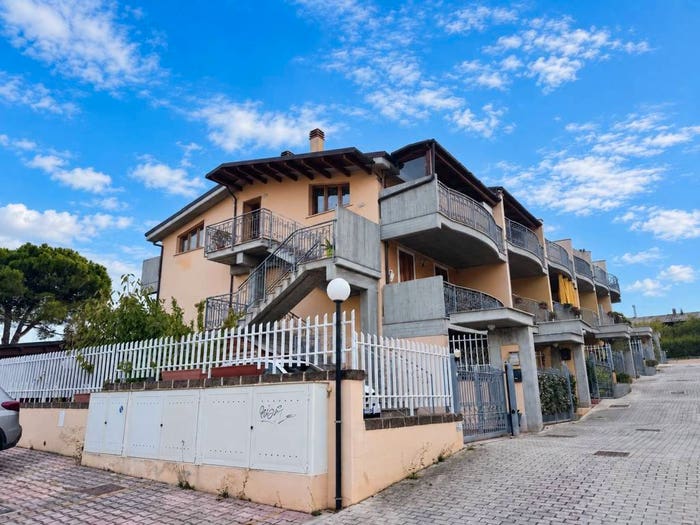 Appartamento con 5 locali in vendita in Via Torre Liquerizia, Città Sant'Angelo