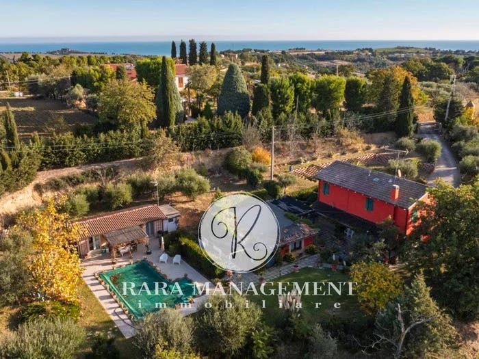 Casa con 6 locali in vendita in Strada Vicinale San Savino, Civitanova Alta, Civitanova Marche