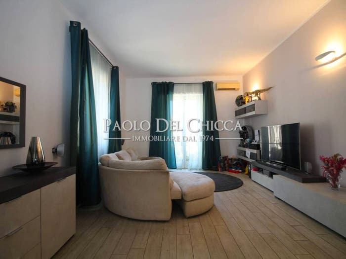 Appartamento con 5 locali in vendita in Via Calzabigi, Calzabigi, Livorno