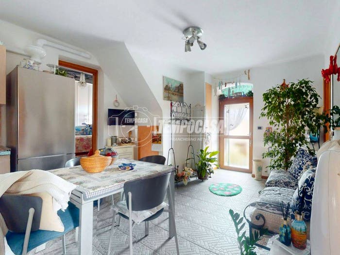Appartamento quadrilocale in vendita in Via Penego, Quarto, Genova