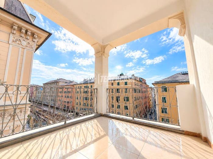 Appartamento con 6 locali in vendita in Via Giacomo Giovanetti, Sampierdarena, Genova