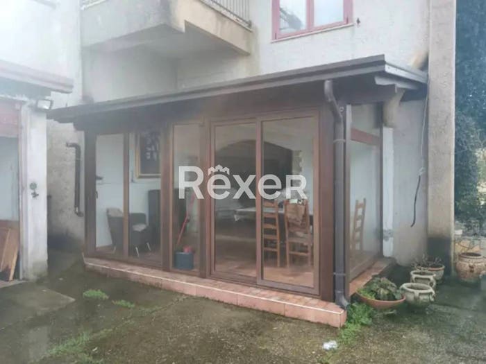 Casa con 6 locali in vendita in Via Lea Garofalo, Cervicati