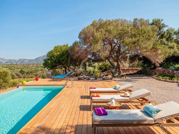 Casa quadrilocale in vendita in Via Rocce Sarde, Cugnana, Olbia