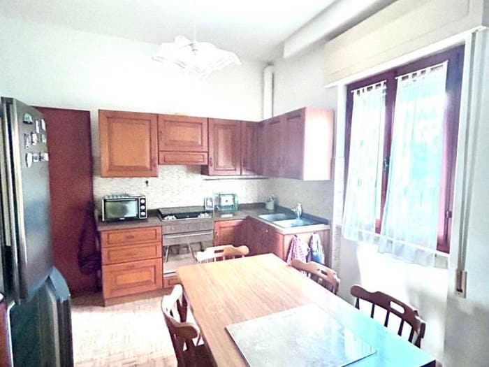 Casa con 6 locali in vendita in Casano Dogana Isola, Luni