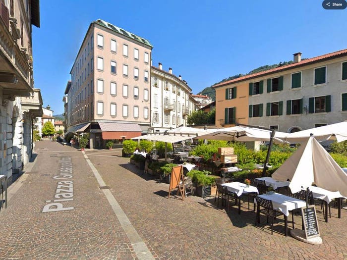 Appartamento trilocale in vendita in Via Armando Diaz, Centro Storico, Como