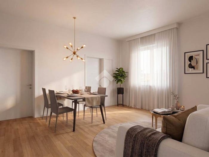 Appartamento trilocale in vendita in Piazza Paolo da Novi, Foce, Genova