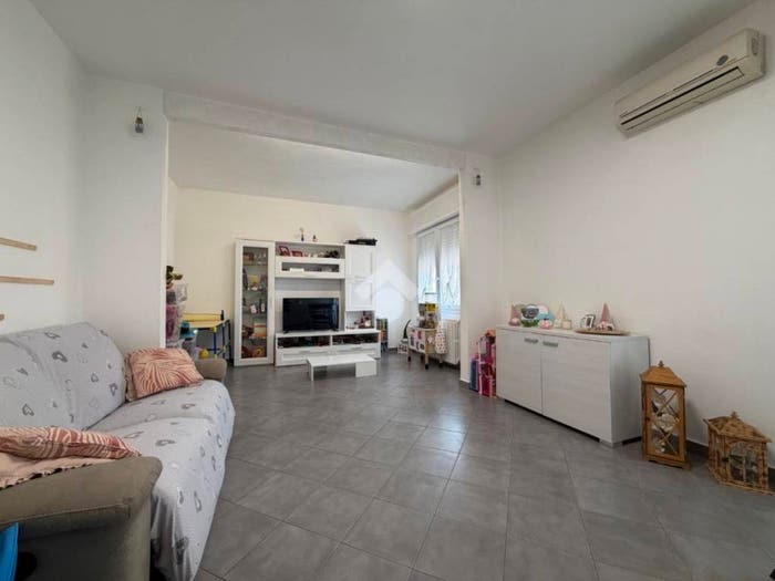 Appartamento quadrilocale in vendita in Via Nuova, Centro, Bergantino