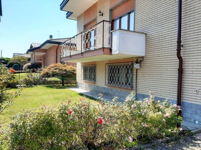 Casa quadrilocale in vendita in Via Cilea Francesco, Torrion Quartara, Novara