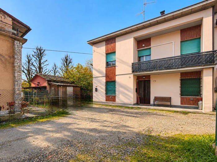 Appartamento trilocale in vendita in Via Chiesa Nord, Rovereto, Novi di Modena