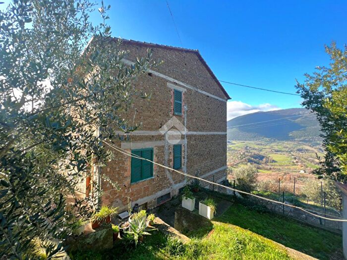 Casa con 5 locali in vendita in Via della Passeggiata, Cottanello