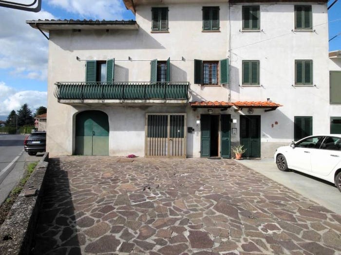 Casa con 6 locali in vendita in Via Cortinella, Marlia, Capannori