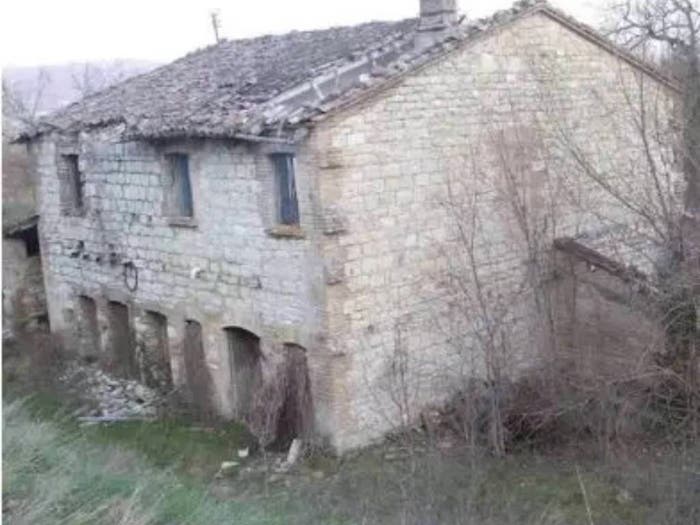 Casa con 6 locali in vendita in Localita' Pieve Del Colle, Acqualagna