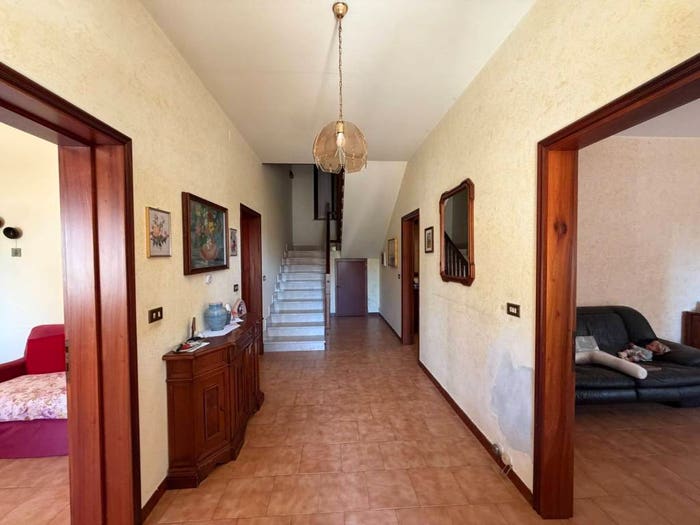 Casa con 6 locali in vendita in Quingentole