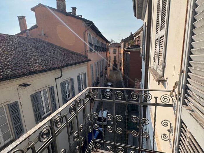 Appartamento quadrilocale in vendita in Via Pietro Carpanelli, Centro Storico, Pavia