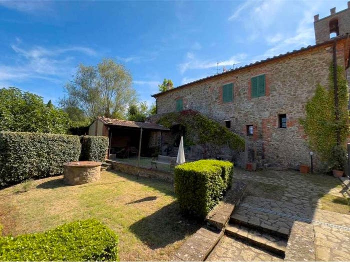 Casa con 6 locali in vendita in Gaiole in Chianti